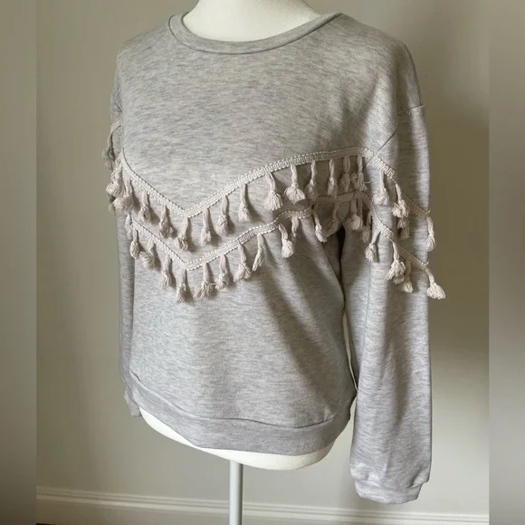 Dress Forum - Light Gray Knit Sweatshirt with Tassel Detail - Size M - Picture 2 of 8